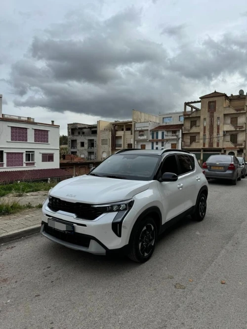 Kia Sonet  2025 luxury full option