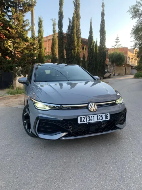 Volkswagen Golf 8 2025 R-Line