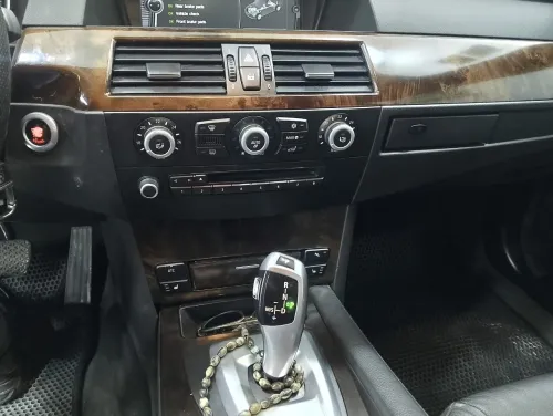 BMW Série 5 2006 E60