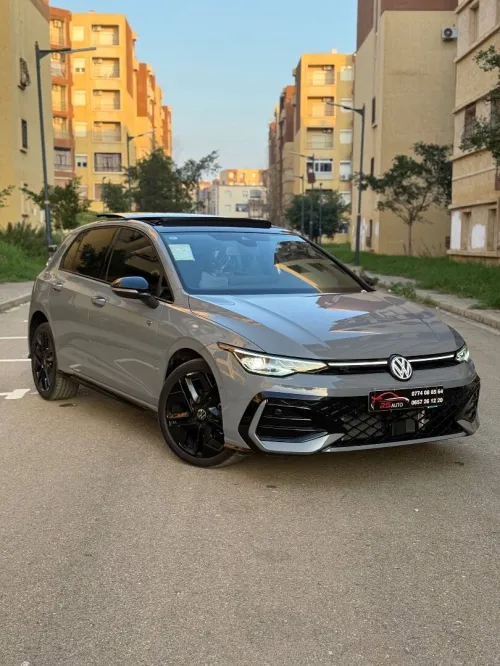 Volkswagen Golf 8 2025 R Black Edition 
