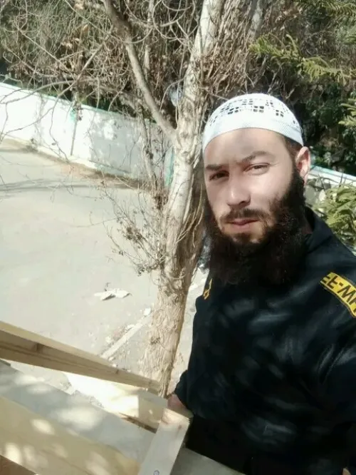 /Charpente en bois//تركيب القرميد و الأسقف الخشبية و إعادة الترميم مع إمكانية التنقل بين الولايات