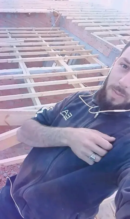 Charpent en bois   تركيب القرميد 