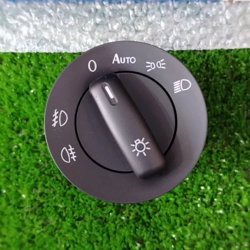 COMMODO/INTERRUPTEUR DE PHARE GOLF 5-6/CADDY/PASSAT/TIGUAN/TOURAN/JETTA 5-6/SEAT LEON