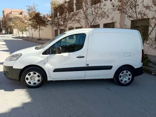 Peugeot Partner 2015 B9