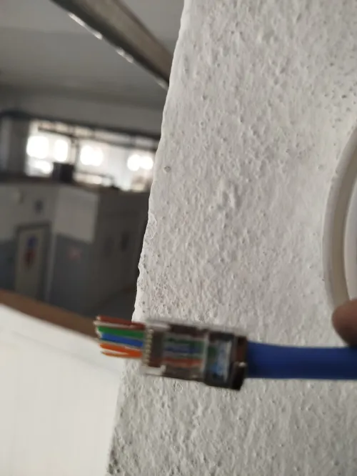Installation des caméras de surveillance