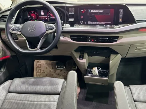 Volkswagen Multivan 2025 