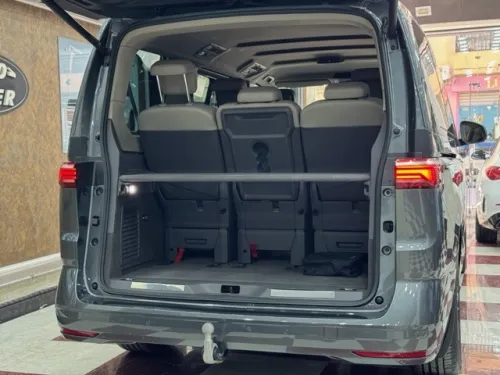 Volkswagen Multivan 2025 