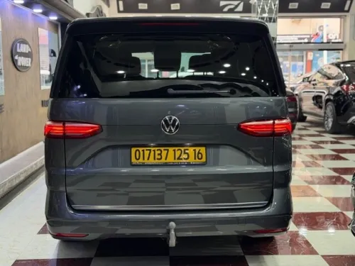 Volkswagen Multivan 2025 