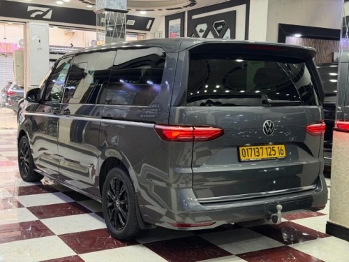 Volkswagen Multivan 2025 