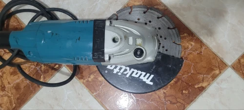 Tronçonneuse makita 2200w