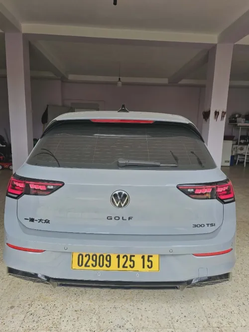 Volkswagen Golf 8 2025 R Black Edition 