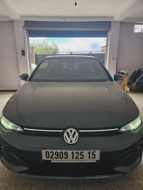 Volkswagen Golf 8 2025 R Black Edition 