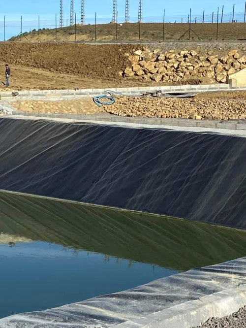 Geomembrane geocomposites, géotextiles