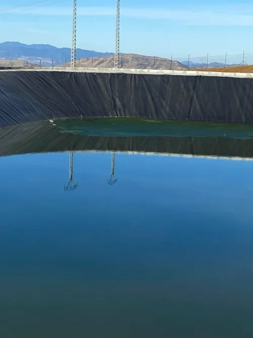 Geomembrane geocomposites, géotextiles