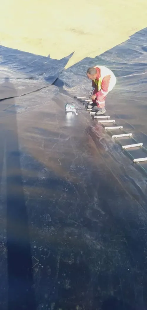 Geomembrane geocomposites, géotextiles