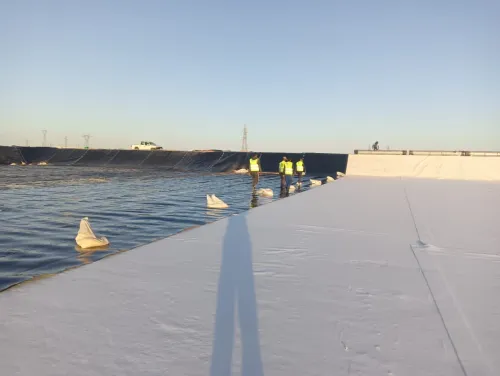 Geomembrane geocomposites, géotextiles