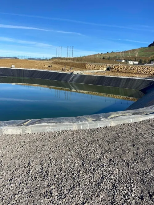 Geomembrane geocomposites, géotextiles