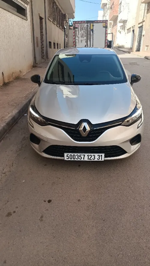 Renault Clio 5  2023 Authentic