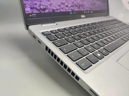 Dell Precision 3570 Workstation i7 1255u vPRO 12th NVIDIA T550 16GB DDR5 512GB SSD 15.6" FHD IPS 