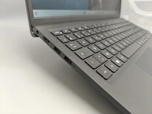 Dell Vostro 15 3510 i5 1135G7 11eme 8GB 256GB SSD 15.6" FULL HD IPS