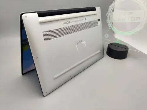 VENDU Dell XPS 9370 Slim i5 8250u 8eme 8GB 256GB SSD 13.3" FULL HD IPS 