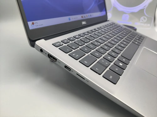 VENDU Dell Latitude 3301 Ultra Slim i5 8265u 8th 8GB 256GB SSD 13.3" FULL HD IPS 