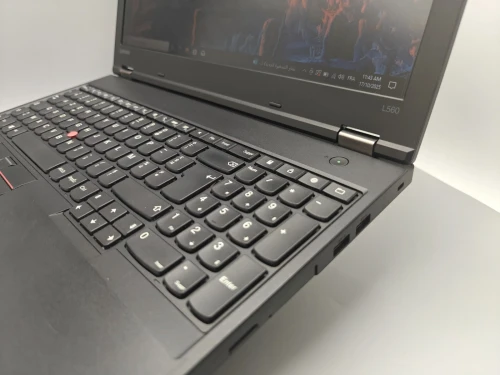 Lenovo Thinkpad L560 i3 6100u 6eme 8GB 128GB SSD M.2 15.6" POUCES