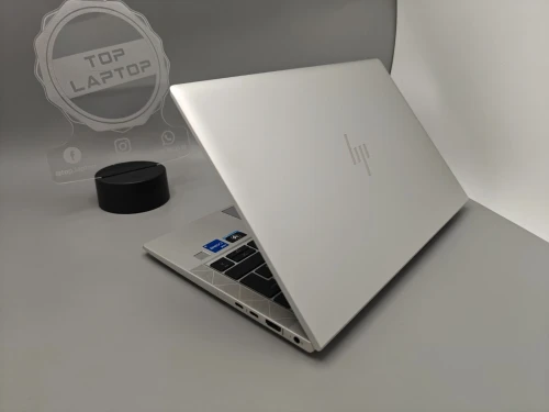 HP EliteBook 830 G8 i5 1135G7 11eme 16GB 256GB SSD NVMe 13.3" FULL HD IPS