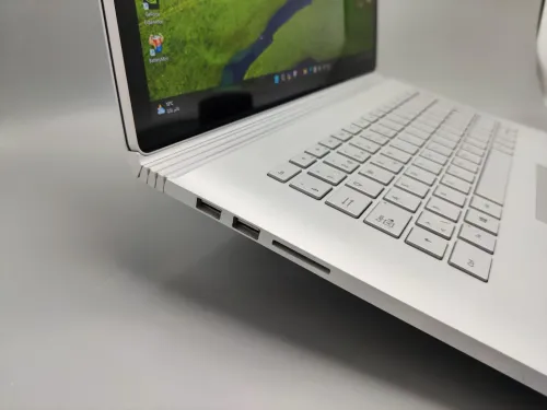 [VENDU] Microsoft SURFACE BOOK 2 15" 4K TACTILE DÉTACHABLE NVIDIA GTX 1060 I7 8eme 16GB 256GB SSD