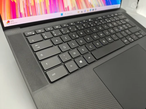 [VENDU] Dell Precision 5560 i7 11800H 11eme 32GB 1TB SSD NVIDIA T1200 15.6" FULL HD IPS
