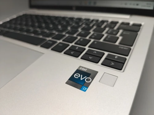 [VENDU] Hp Elitebook 830 G10 i7 1365U vPro EVO 13eme 32GB DDR5 512GB SSD NVME 13.3" FULL HD+ IPS