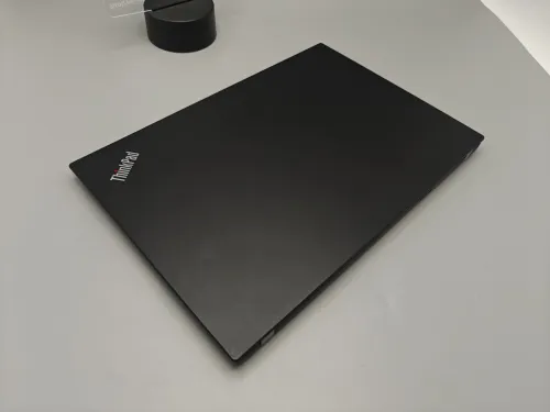 [VENDU] Lenovo Thinkpad T14s Ultra Slim i7 10510u 10th 16GB 1TB SSD NVME 14" FULL HD IPS TACTILE