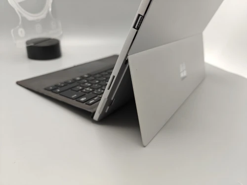 Microsoft Surface Pro 7 2-in-1 i5-1035G4 10eme Gen 8GB 128GB SSD 12.3" 3K 2736x1820 UHD TACTILE