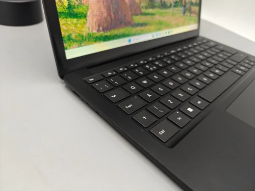 [VENDU] Microsoft Surface Laptop 5 TACTILE 2K QHD i5 1245u 12th 16GB DDR5 256GB SSD NVMe