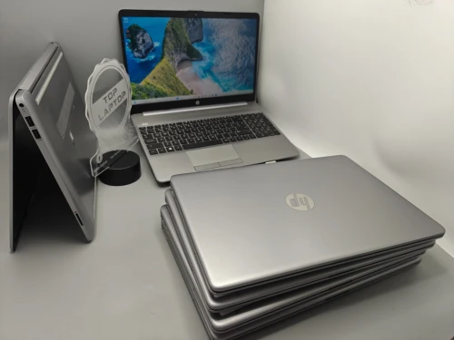 Hp Laptop 250 G8 i3 11eme 8GB 256GB SSD NVMe 15.6" FULL HD