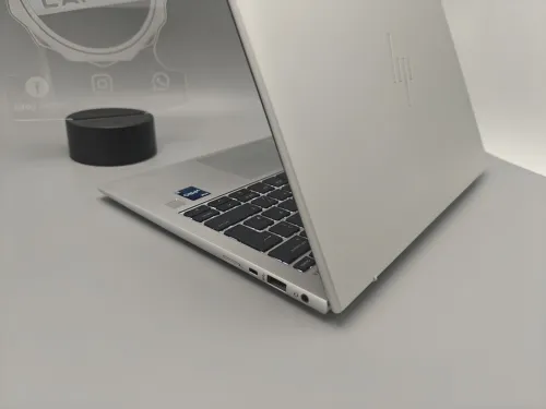 Hp Elitebook 830 G10 i7 1365U vPro EVO 13eme 32GB DDR5 512GB SSD NVME 13.3" FULL HD+ IPS