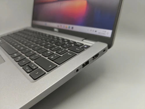 Dell Latitude 5440 TACTILE i7 13eme 1370P vPRO 13eme 32GB DDR5 512GB SSD 14" FULL HD IPS TACTILE