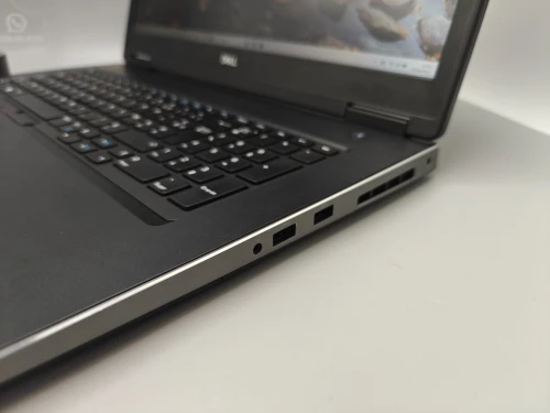 Dell Precision 7730 Carbon Workstation RADEON PRO WX 4150 i7 8750H 8th 32GB 512GB SSD 17.3" FHD