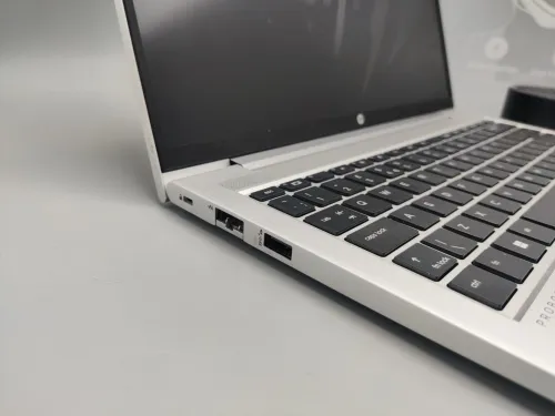 Hp ProBook 440 G8 i5-1135G7 11eme Gen 8GB DDR4 256GB SSD NVMe 14" Full HD IPS