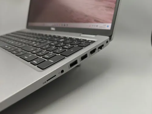 Dell Latitude 5520 TACTILE i7-1185G7 vPRO 11th 16GB 512GB SSD 15.6" FHD IPS TouchScreen