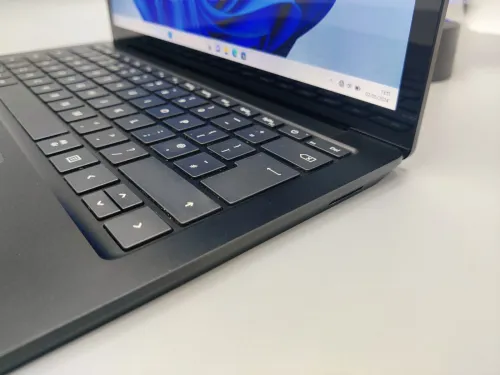 Microsoft Surface Laptop 4 TACTILE 2K QHD i7 1185G7 11th 16GB 256GB SSD *AFFAIRE*