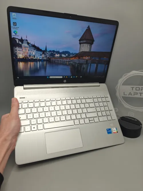 Hp Laptop 15s i5 1235U 12eme 16GB 512GB SSD NVME 15.6" FULL HD 