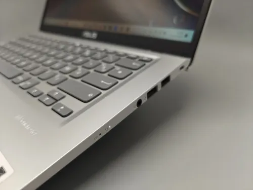 ASUS VIVOBOOK 14 X415 i5 1035G4 10eme 8GB 256GB SSD 14" FULL HD IPS