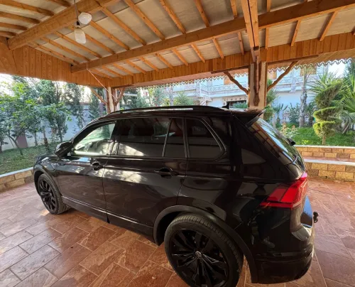 Volkswagen Tiguan 2023 R Line black black