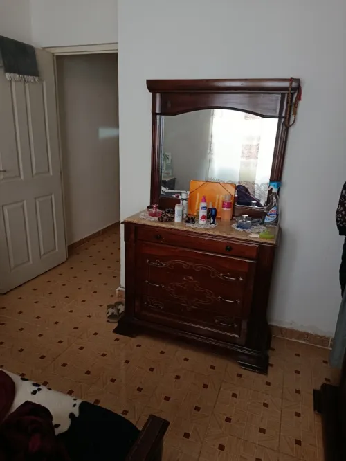 غرفة نوم حالة ممتازة chambre à coucher bonne état