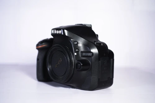 Nikon D5200 (boitier uniquement)