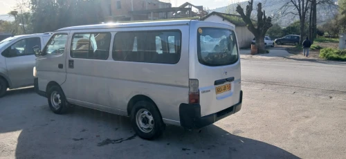 Nissan Urvan 2009