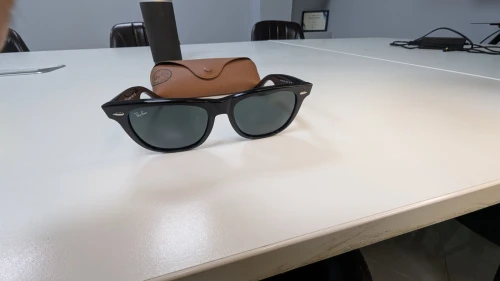 Rayban Wayfarer inclinées