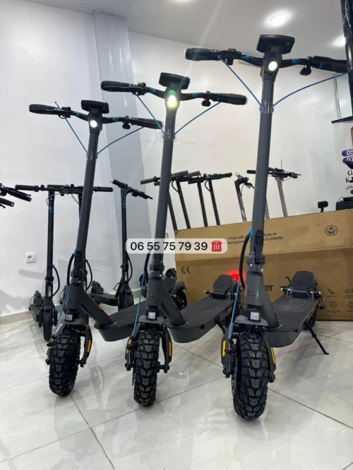 IScooter ultra جديدة في الكرطون