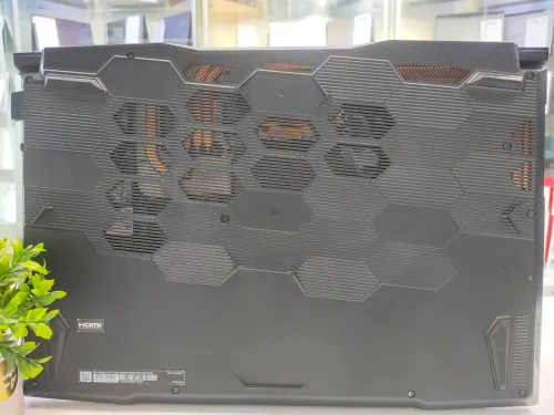 MSI KATANA GF76 11UE  Gaming i5 11th 16GB 512ssd 17P 144Hz
